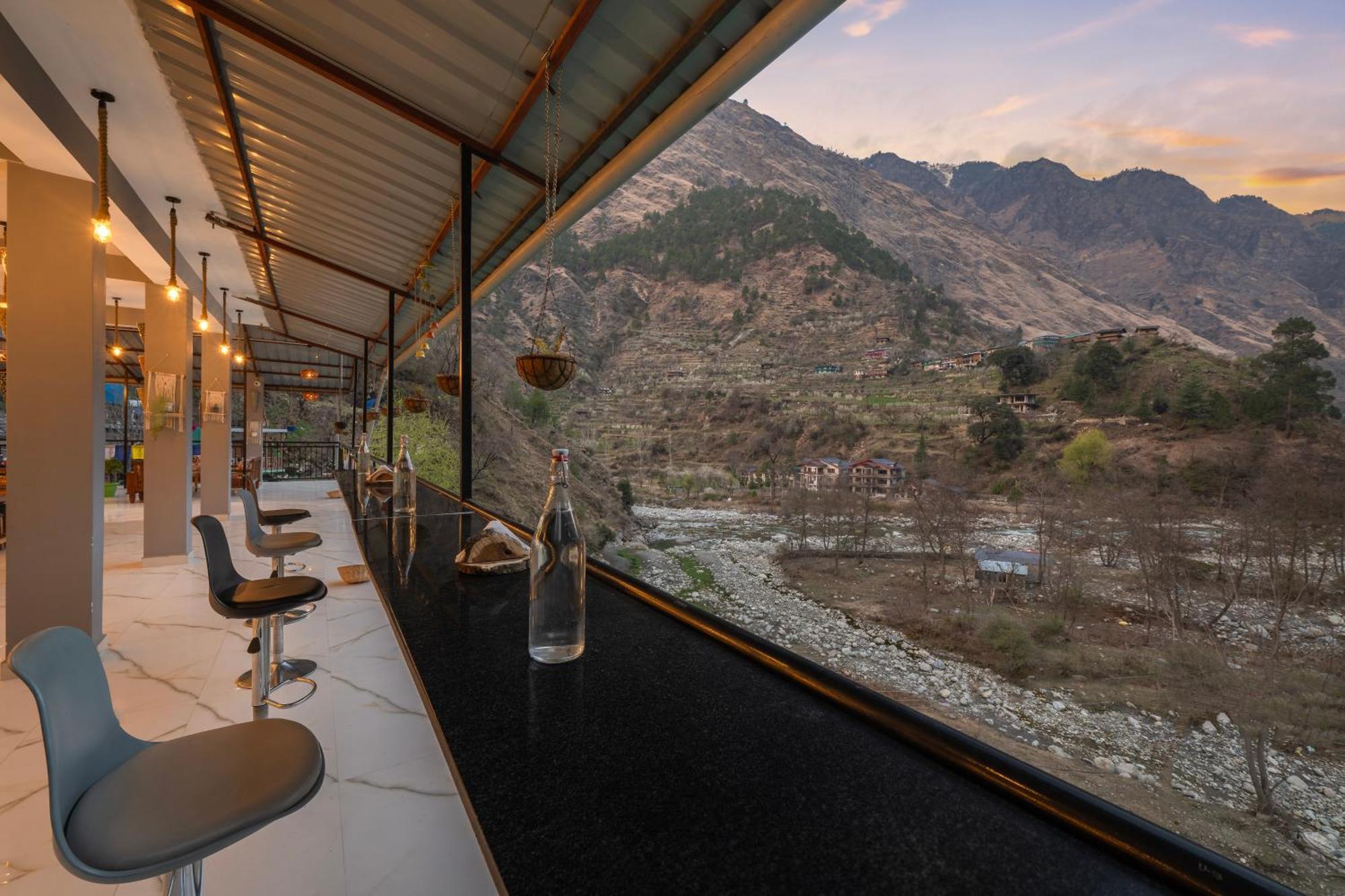 Sharda Resort-Tirthan Valley Banjar Luaran gambar