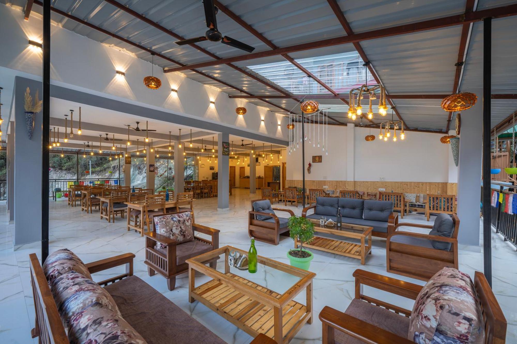 Sharda Resort-Tirthan Valley Banjar Luaran gambar