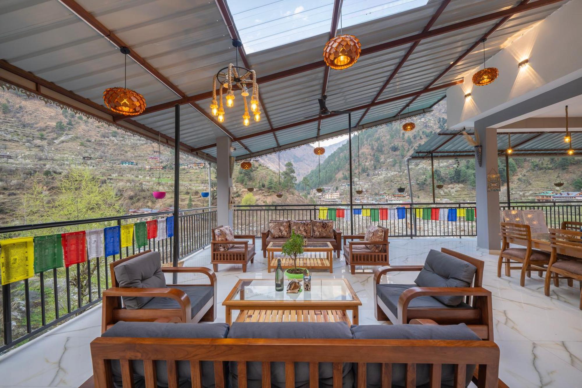 Sharda Resort-Tirthan Valley Banjar Luaran gambar